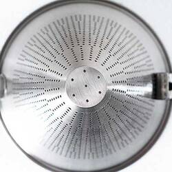 Spitzsieb mit Flachgriff, Ø 20 cm