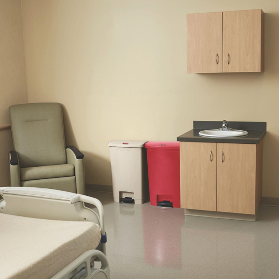 Rubbermaid Slim Jim Front Step Pedaleimer rot 50L, Bild 2