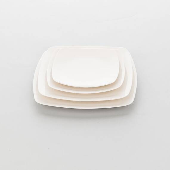 6 kleine Coup-Teller, eckig, cremeweißes Hotelporzellan, Serie Liguria A, Stalgast, 210 x 210 mm